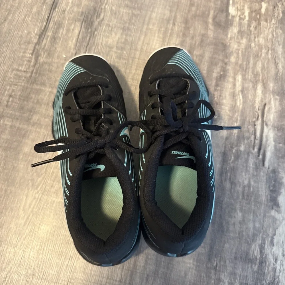 Nike sleek sure